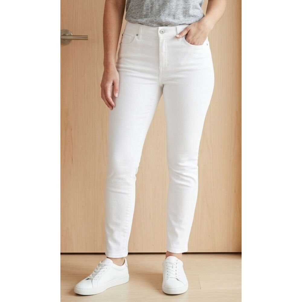 I.N.C. International Concepts White Skinny Jeans Size 6 EUC